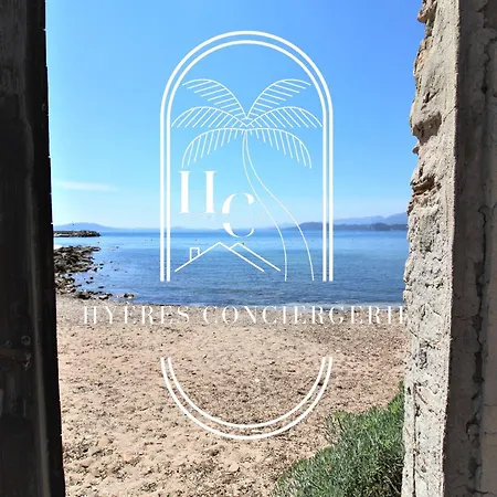 Plage Des Oursinieres Pieds Dans L'eau Plage-parking-wifi By Hc *