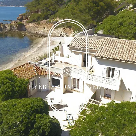 Plage Des Oursinieres Pieds Dans L'eau Plage-parking-wifi By Hc
